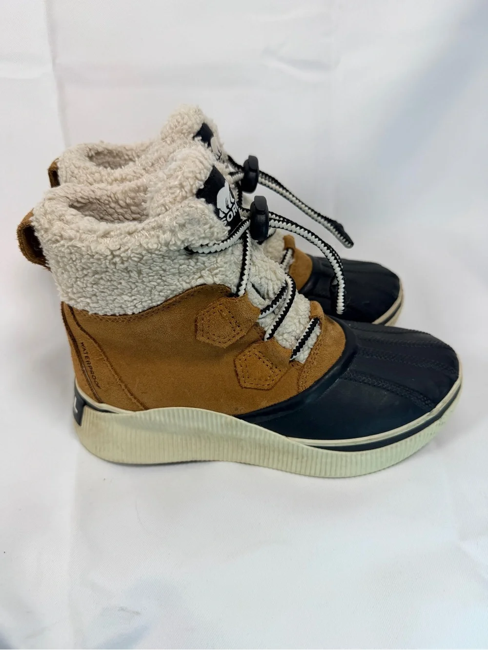 SOREL Youth Size 4 Boots Winter Style Waterproof Leather Duck Boot   Sherpa